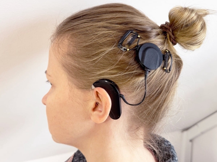 Etui ze spinkami na cewkę DL MED-EL - czarny