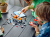 Samochód pomocy drogowej i naprawa sportowego auta LEGO ludzik z implantem ślimakowym